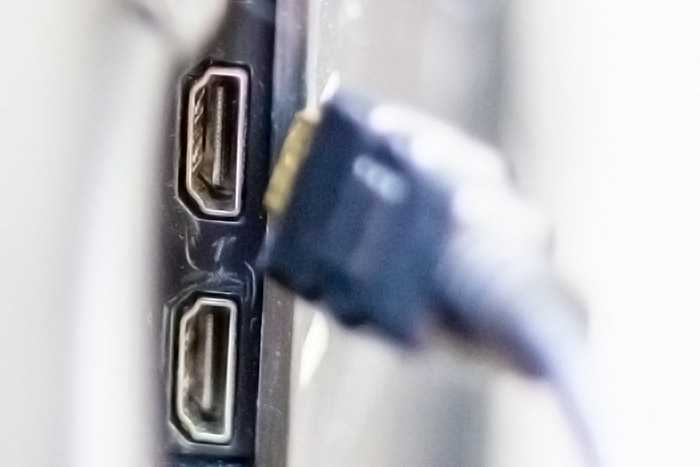 unplugging HDMI cable